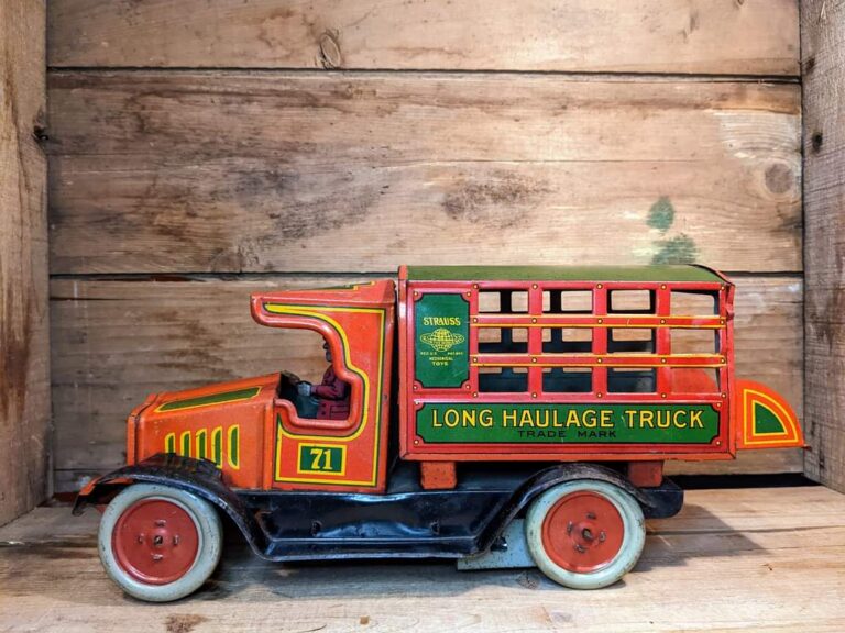 Vintage tin toy Long Haulage truck
